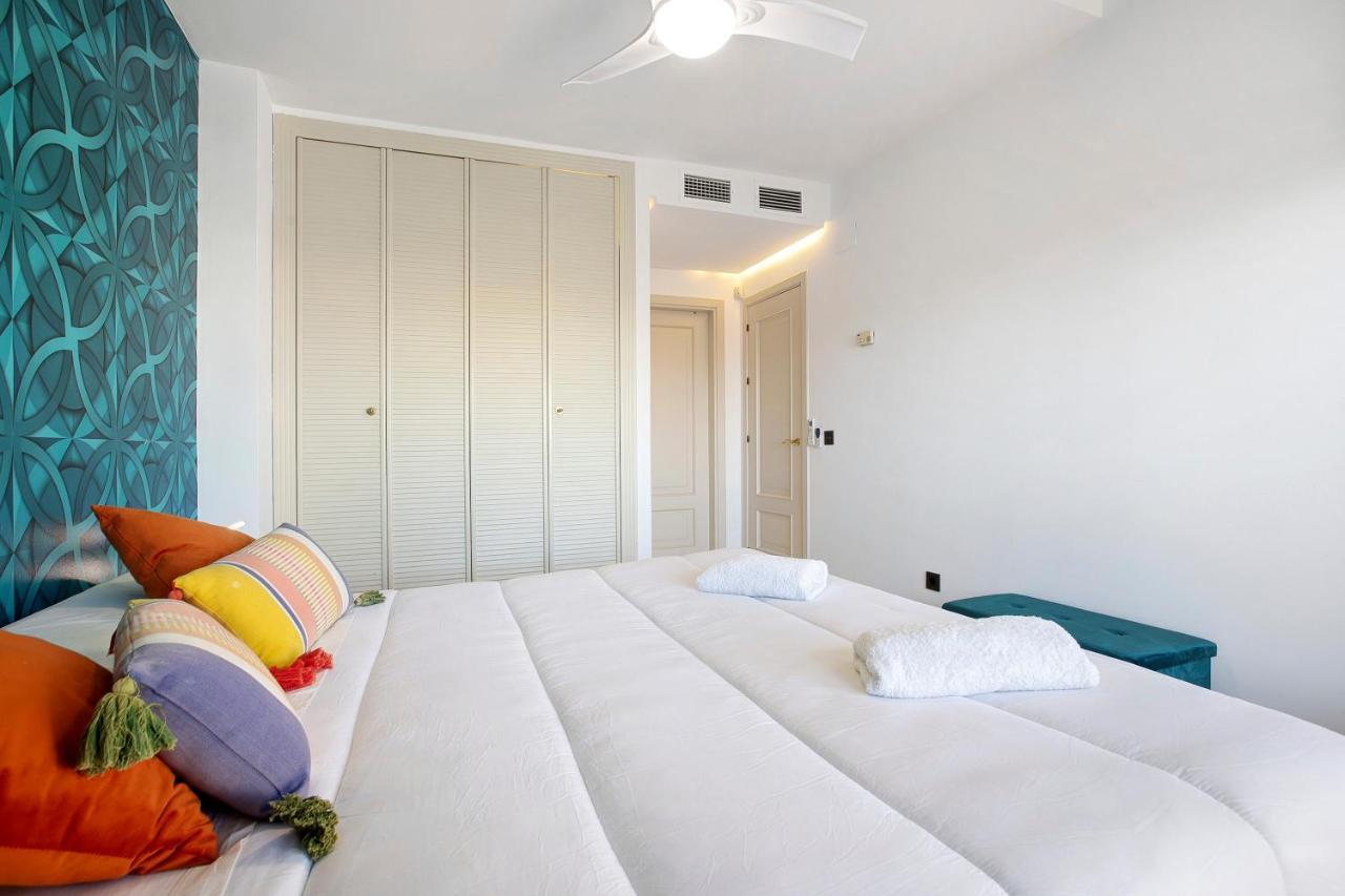 Luxury In Puerto Marina Apartment Benalmádena Exterior photo