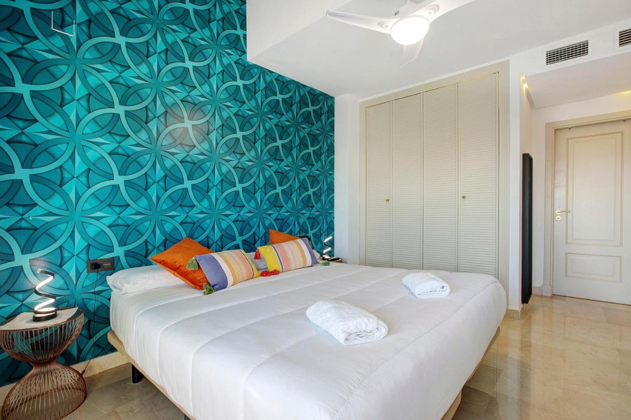 Luxury In Puerto Marina Apartment Benalmádena Exterior photo