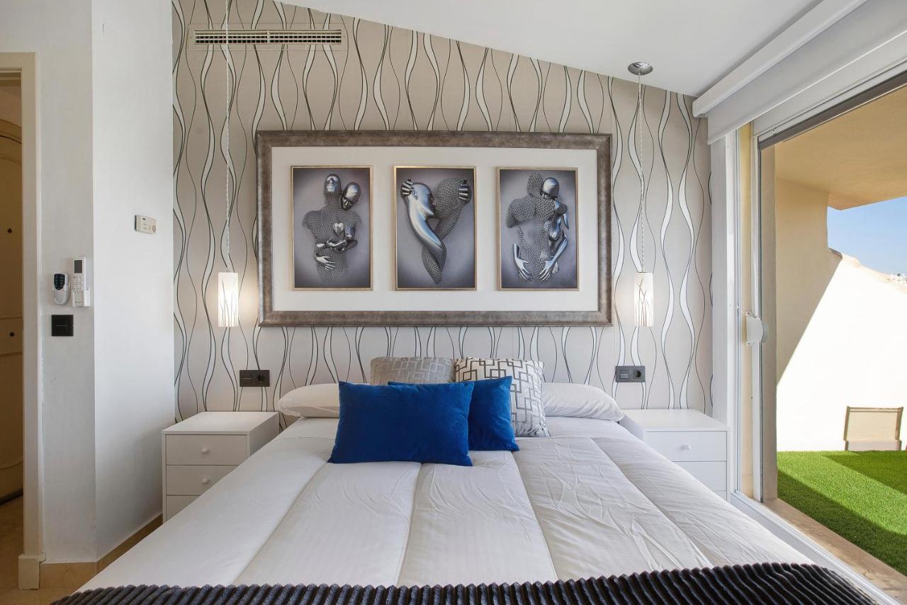 Luxury In Puerto Marina Apartment Benalmádena Exterior photo