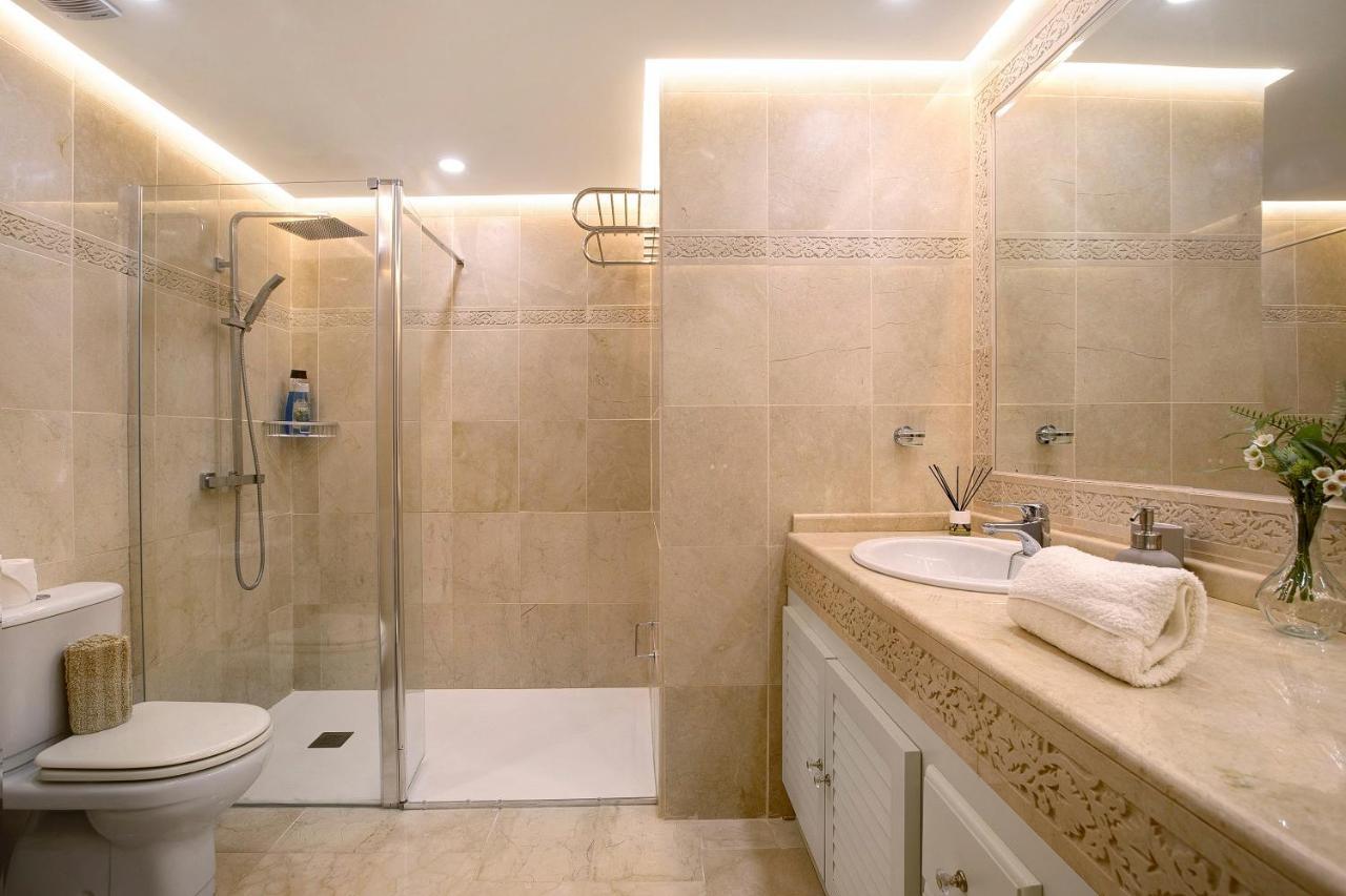 Luxury In Puerto Marina Apartment Benalmádena Exterior photo